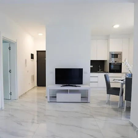 Aqua Vista Lux Raj *