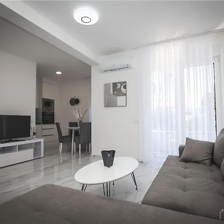 Aqua Vista Lux Raj *