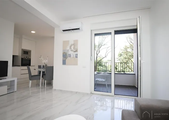 Aqua Vista Lux Raj Lejlighed *